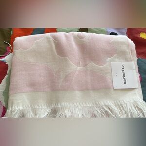 Marimekko Pink/White Fringe Towel